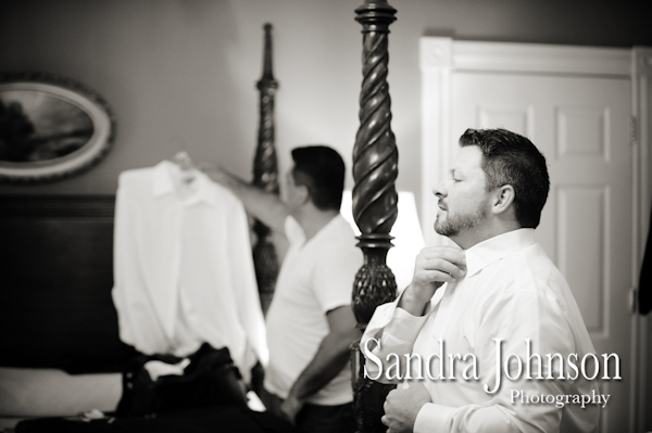 Best Courtyard Lake Lucerne wedding photographer - Sandra Johnson (SJFoto.com)